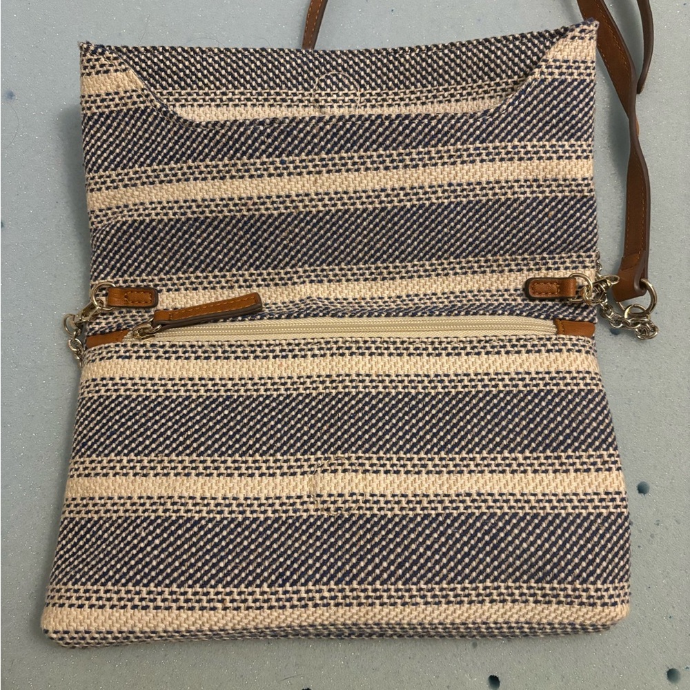 Market & Spruce Woven Clutch